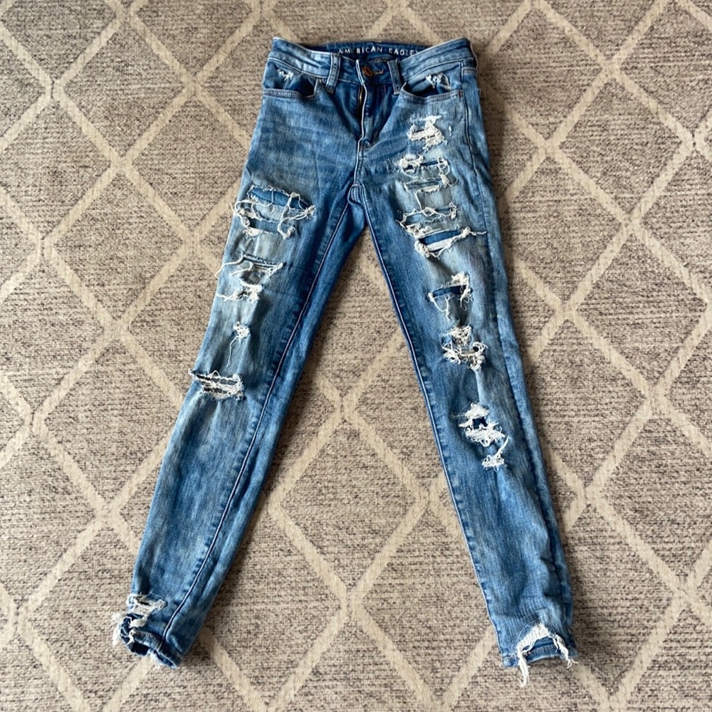 American eagle skinny ripped white washed jeans